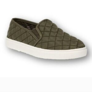 Time And Tru Twin Gore Slip On Quilted Shoes Size 8.5 Sneakers Olive Green